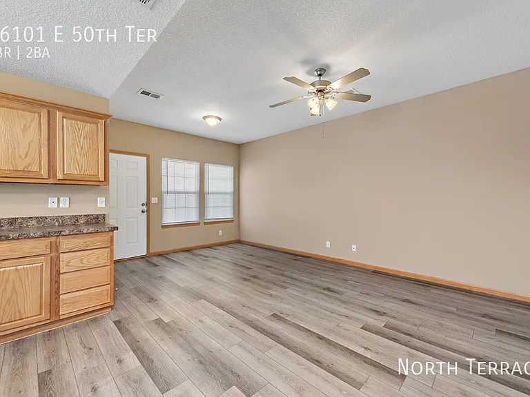 Orchard — Photo 10