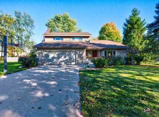 6006 Summerset Dr, Midland, MI 48640