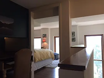 Rented by R New York