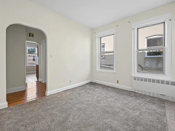 2154 60th Street image 11 of 29