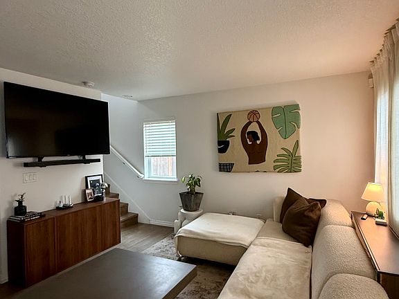 The open floor concept is great for hosting!