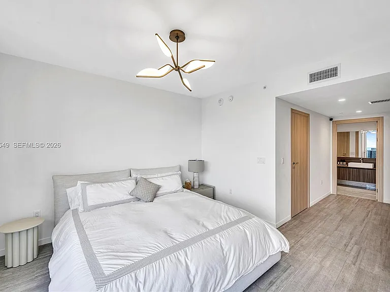 1000 Brickell Plz #4601 — Photo 32