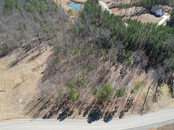 2nd image of 622 Crockett Loop