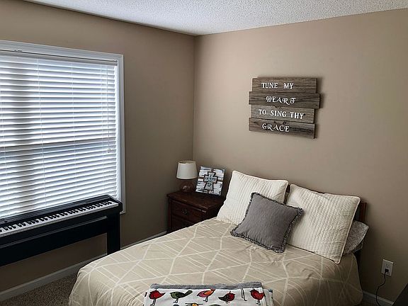 3rd image of 7216 Hud Ln