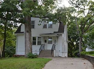 306 56th St, Des Moines, IA 50312
