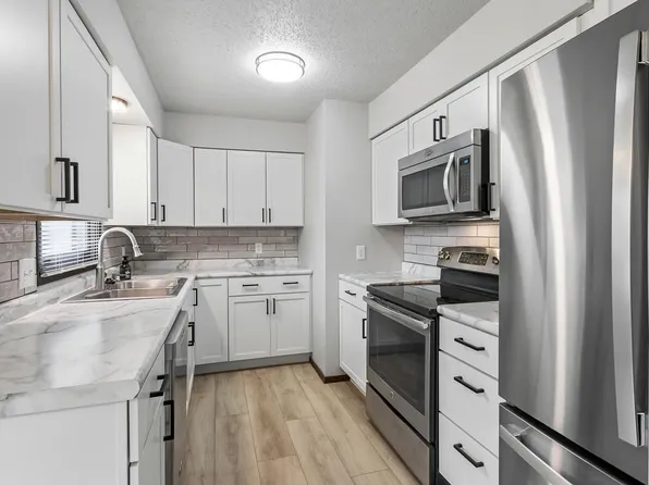 201 Kurt Dr, Madison, WI 53714
