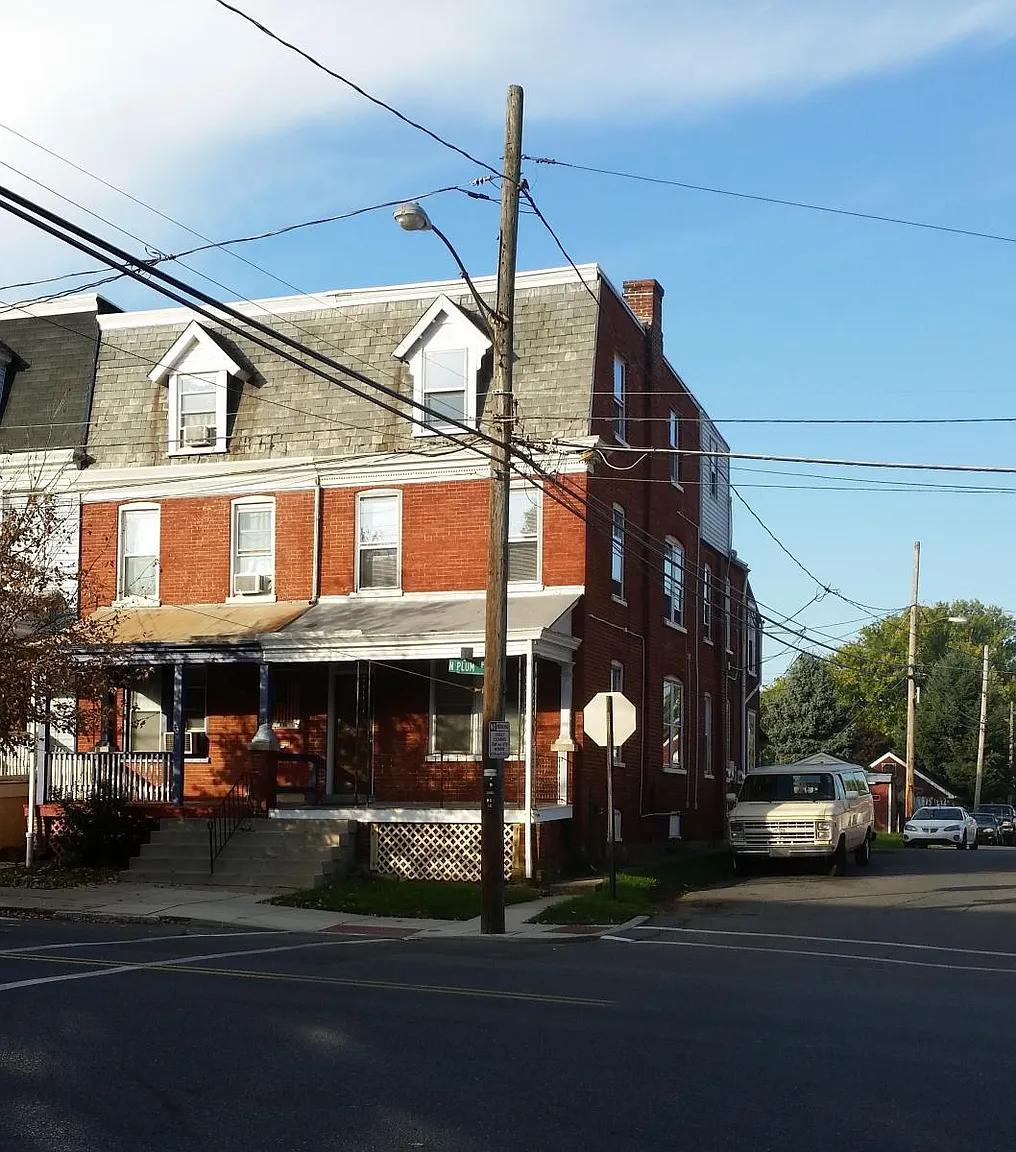 816 N Plum St photo 1