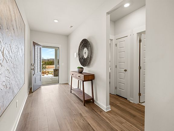3rd image of 1544 Cherry Tree Ln
