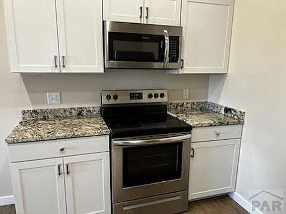 3rd image of 689 E Clarion Dr
