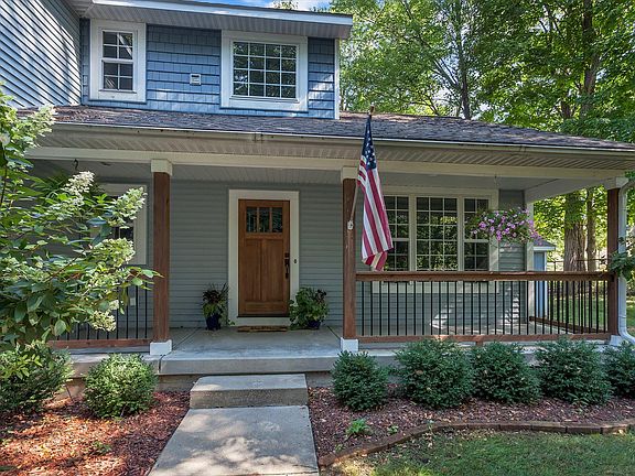 4th image of 3042 Wycliff Dr SE