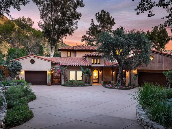 2217 Crescent Dr, Altadena, CA 91001