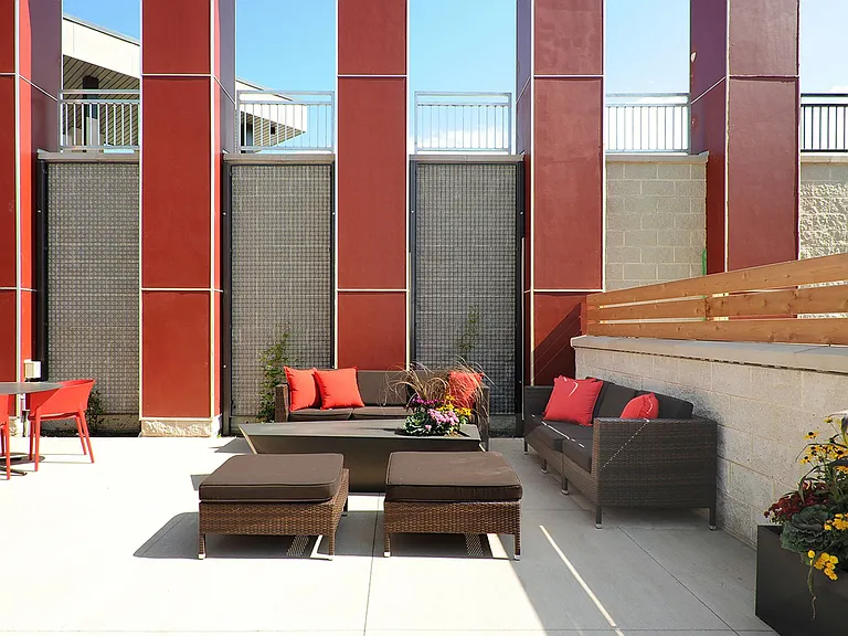 Red44 Luxury Apartments | Specials Available — Photo 8