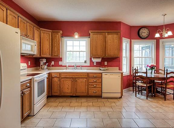 2nd image of 14700 Northwood Dr