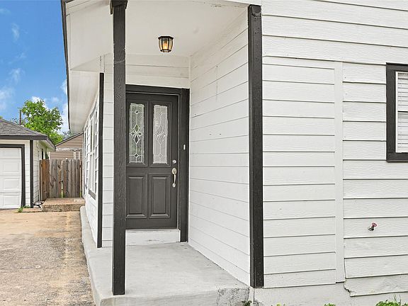 4th image of 8005 Wiggins St