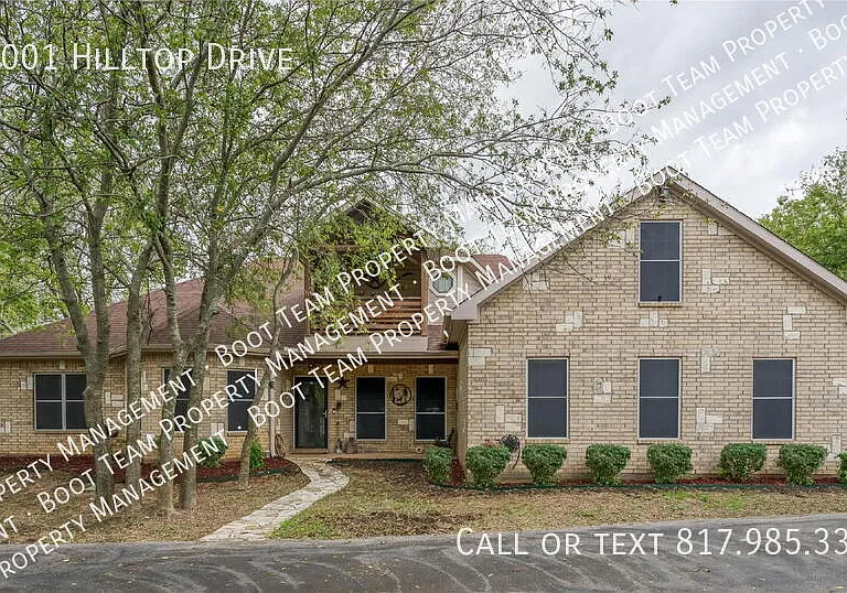 10001 Hilltop Dr — Photo 1
