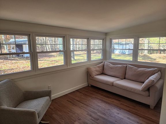 2nd image of 305 North Dr #A