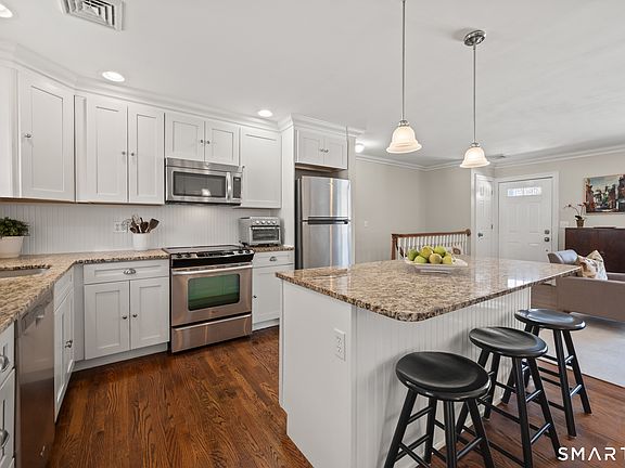 4th image of 73 Somerset Road