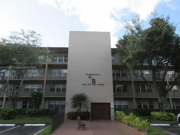 850 SW 133rd Ter APT 214B, Pembroke Pines, FL 33027