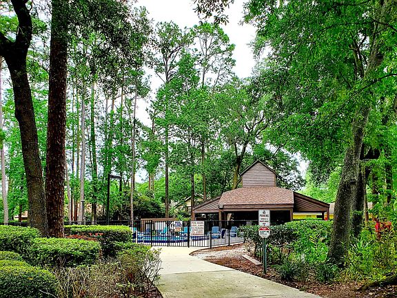 2nd image of 10373 Bigtree Cir E