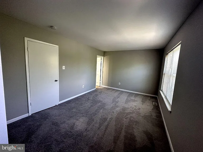 8121 Fenwick Ct — Photo 16