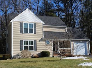 24 Blueberry Ln, Hudson, MA 01749