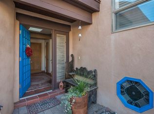 672 La Viveza Ct, Santa Fe, NM 87501