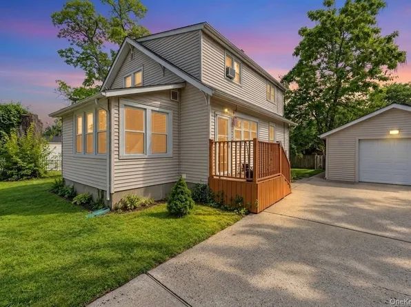 116 Saint Johns Street, Central Islip, NY 11722