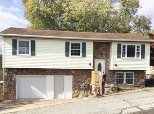 5239 Linda Vista Dr, Cross Lanes, WV 25313