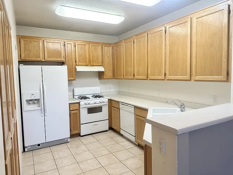 1710 Paseo Aurora — Photo 2