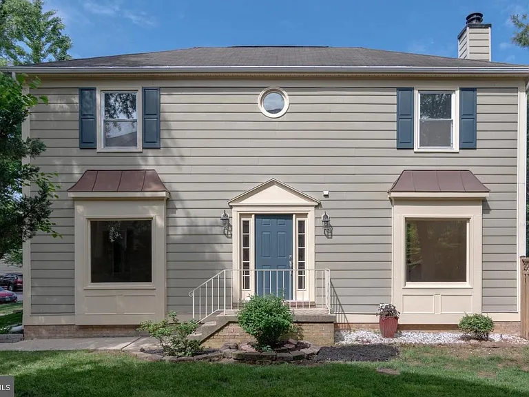 6120 Old Brentford Ct — Photo 3