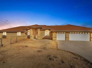 9045 Loma Vista Rd, Apple Valley, CA 92308