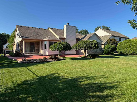 2nd image of 36250 Saint Clair Dr