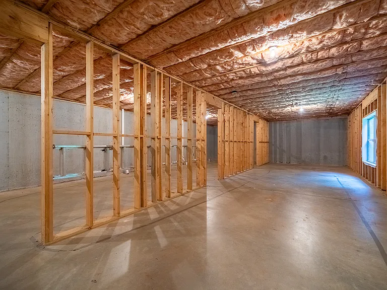 Full Unfinished Basement