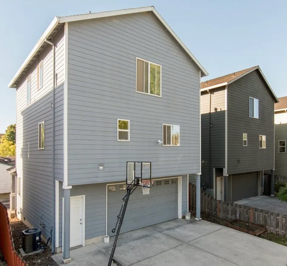 3 bed, 2.5 bath, 1542 sqft, $2,350 — Photo 2