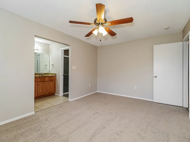 1022 Dusseldorf Ave NW — Photo 11