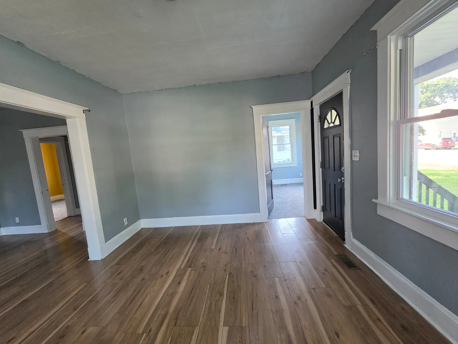 3 bed, 1437 sqft, $1,685 — Photo 2