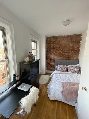 Rented by LJ Sloane Management | media 19