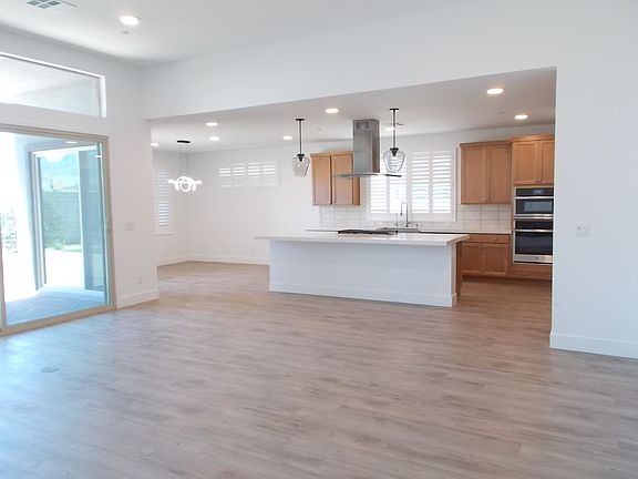 4th image of 9751 Evergreen Pine St