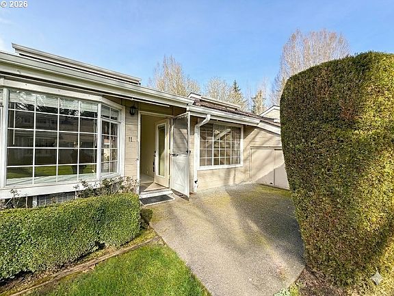 4th image of 13775 SW Scholls Ferry Rd APT 11