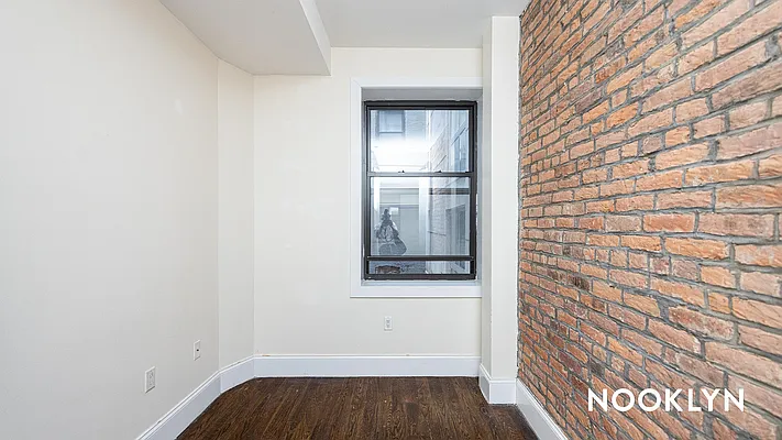 Rented by Nooklyn NYC LLC | media 23