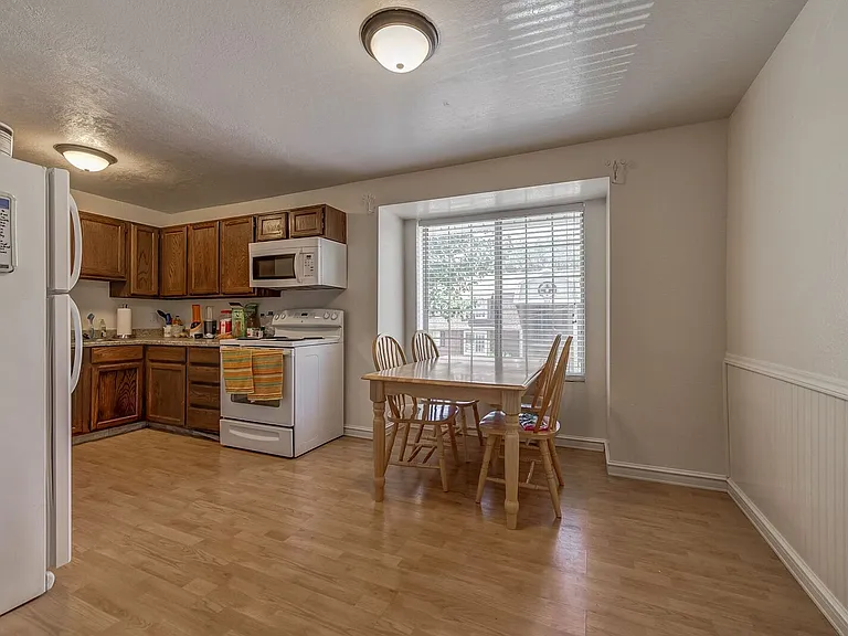 718 W 1720 N #324 — Photo 9