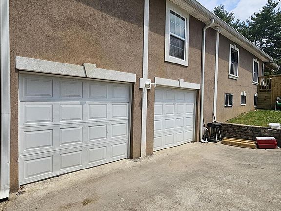 4th image of 1113 Rockway Dr