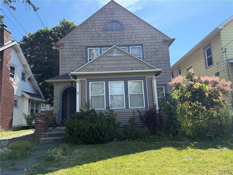 1st image of 609 Seeley Rd