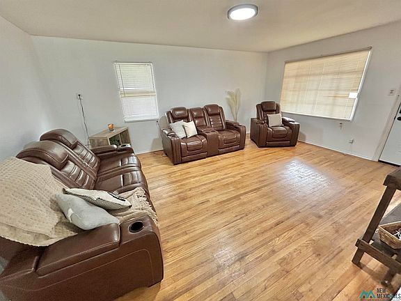 4th image of 1010 W Harrison Ave