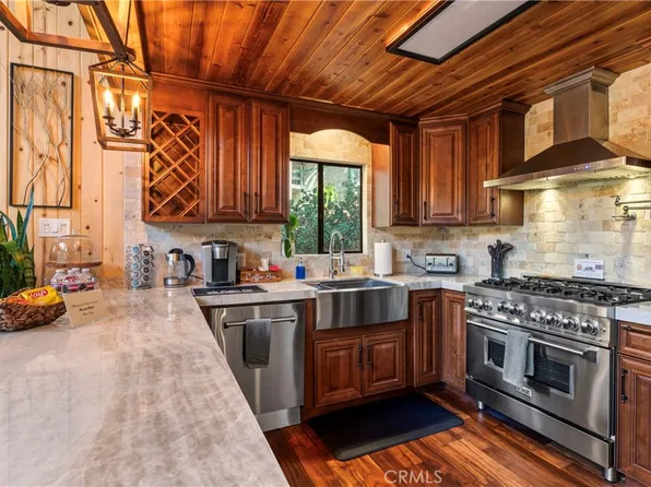 675 Grass Valley Rd, Lake Arrowhead, CA 92352