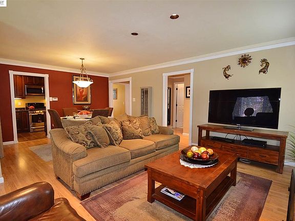 2nd image of 21786 Dolores St