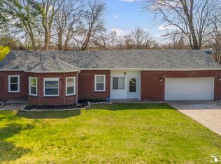 6871 Whiteford Center Rd, Lambertville, MI 48144