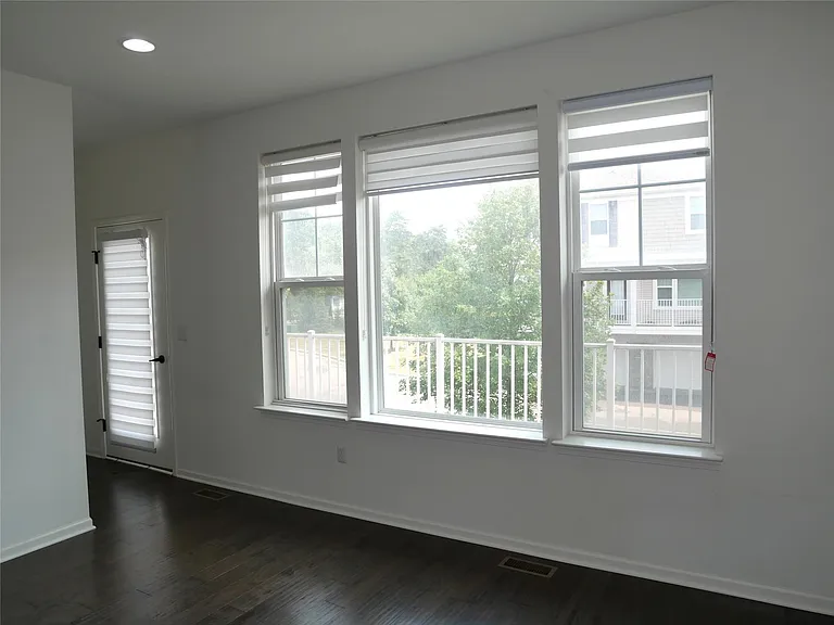 4637 Bradley Cir — Photo 12