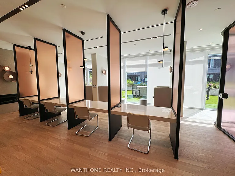 10 Oak St E #1602 — Photo 10