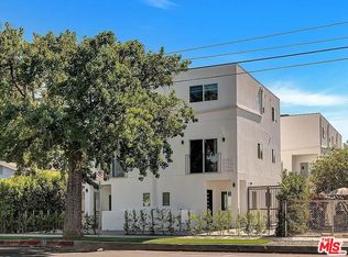 5752 Kester Ave, Van Nuys, CA 91411